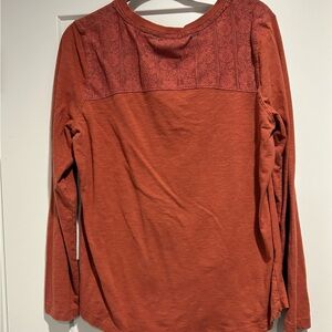 Northcrest Women's Rust Long Sleeve Top